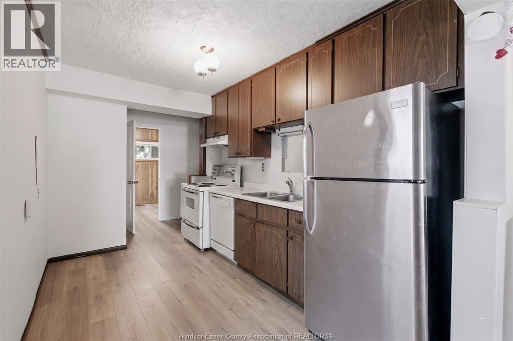 2209 Forest Property Photo 8