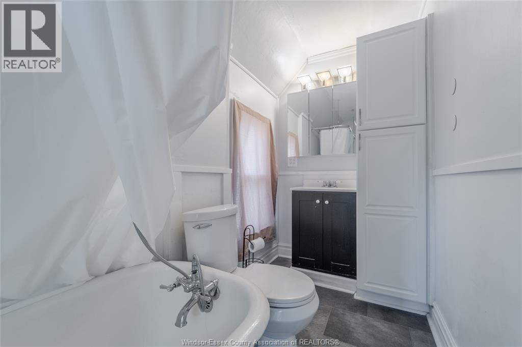 752 Windermere Road Unit# Upper Property Photo 8