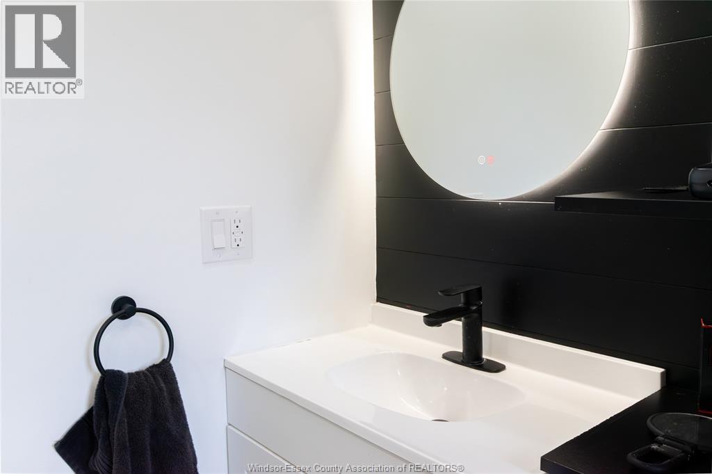 629 Stanley Property Photo 14