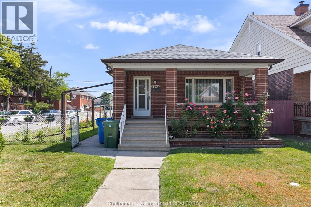 1402 Elsmere AVENUE Property Photo 1