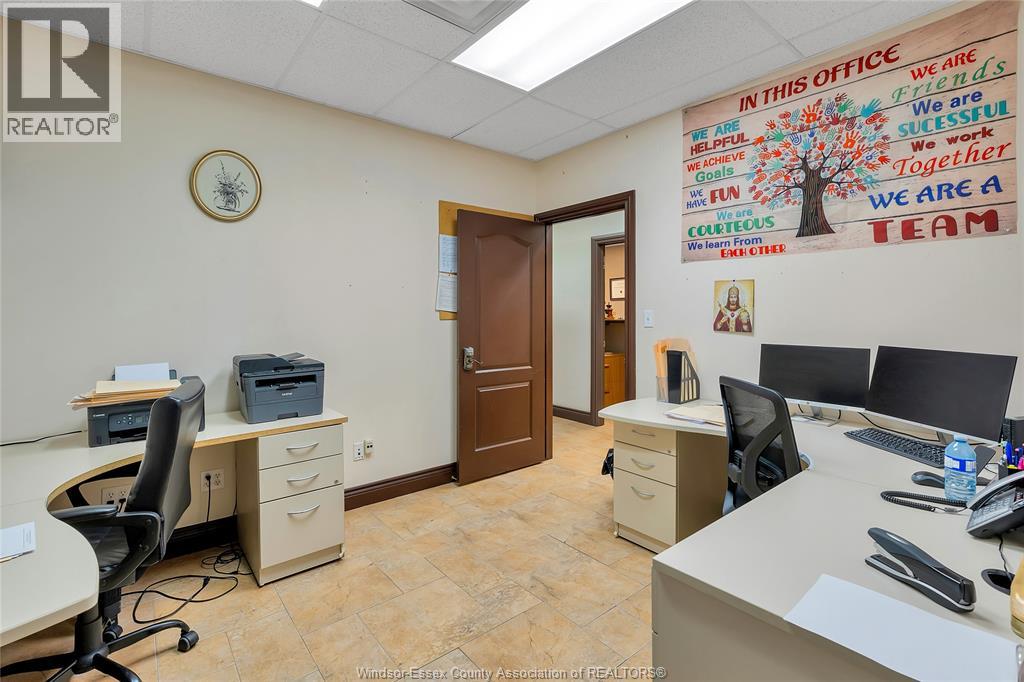 635 Erie Street East Property Photo 16