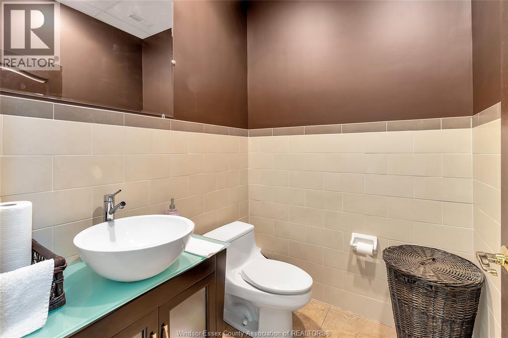 635 Erie Street East Property Photo 17