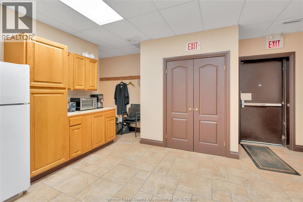 635 Erie Street East Property Photo 27