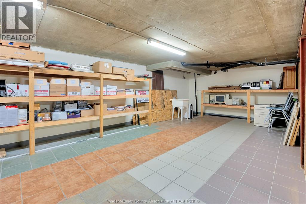 635 Erie Street East Property Photo 35