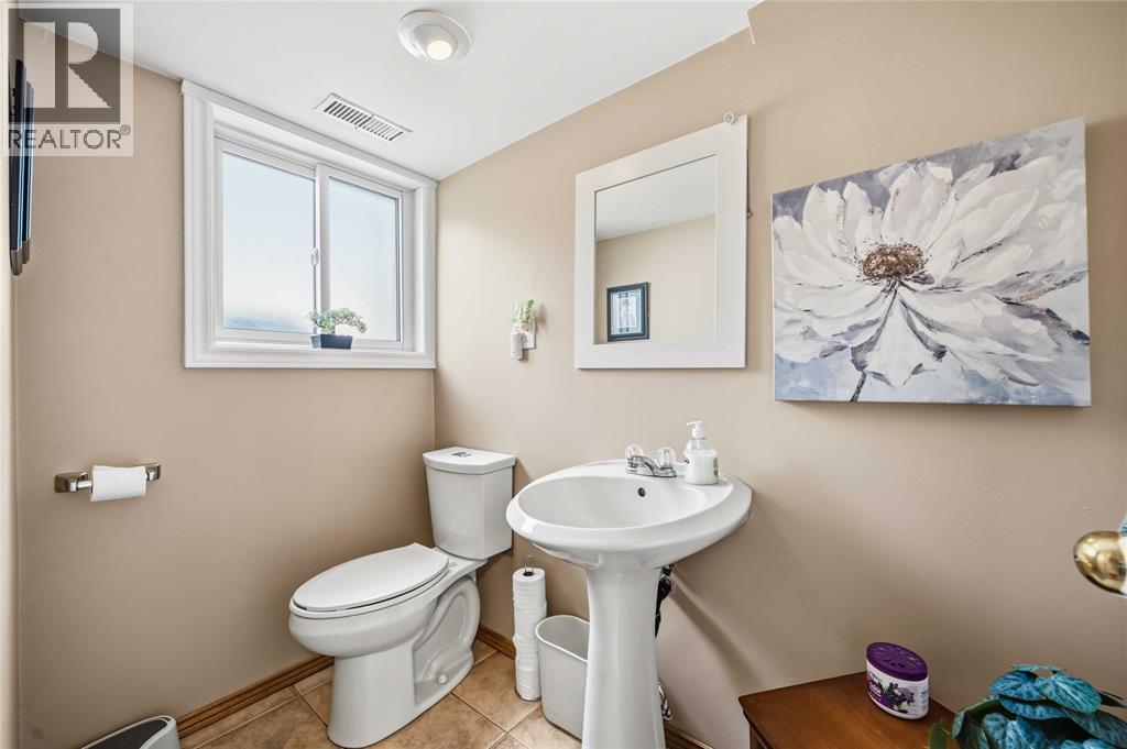 1577 Heather Court Property Photo 7
