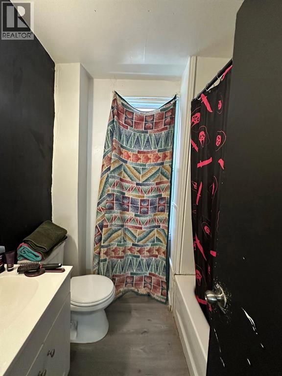 234 Lochiel Street Property Photo 3