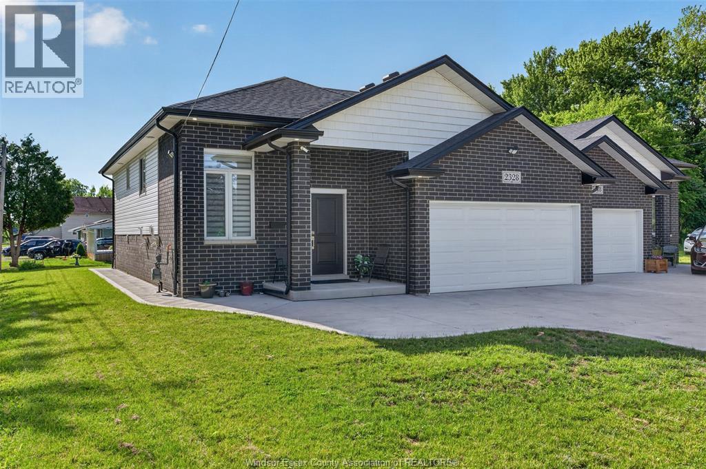 2328 Front ROAD