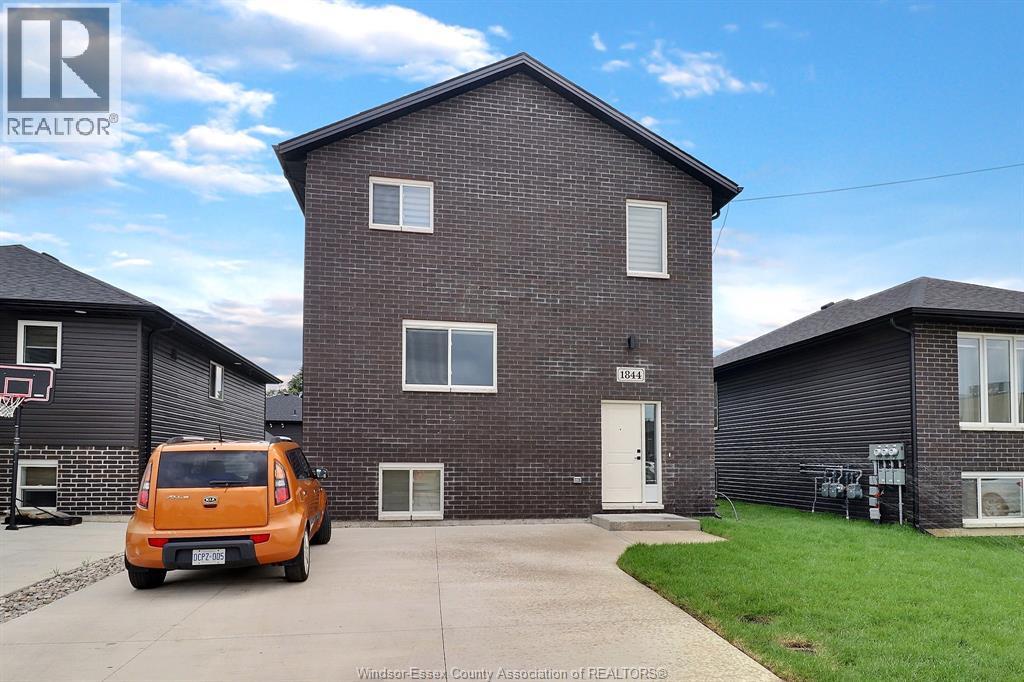 1844 Meighen Road Property Photo 1