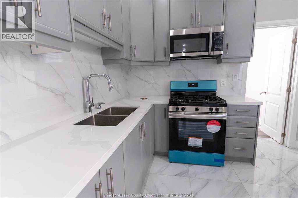 765 Dougall Avenue Property Photo 7