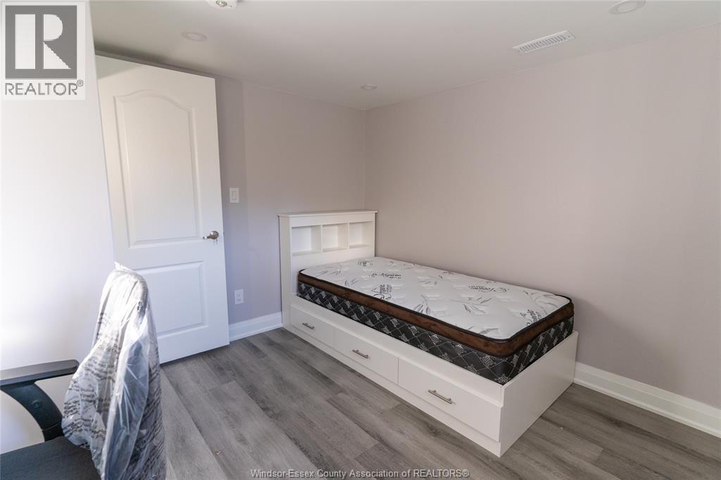 765 Dougall Avenue Property Photo 28