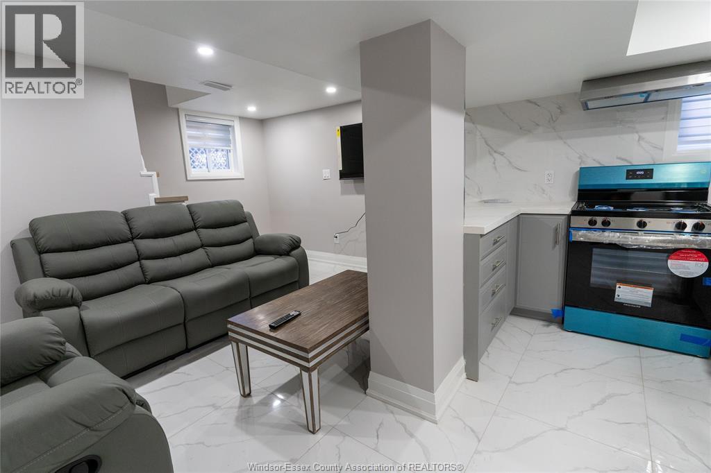 765 Dougall Avenue Property Photo 32