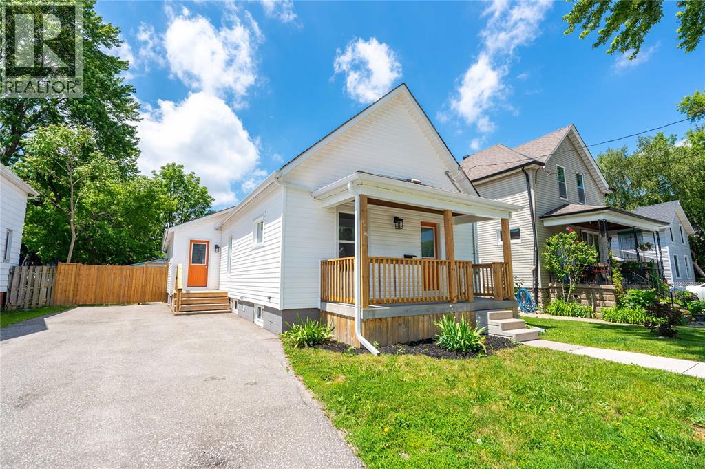 249 Vidal STREET South Property Photo 1