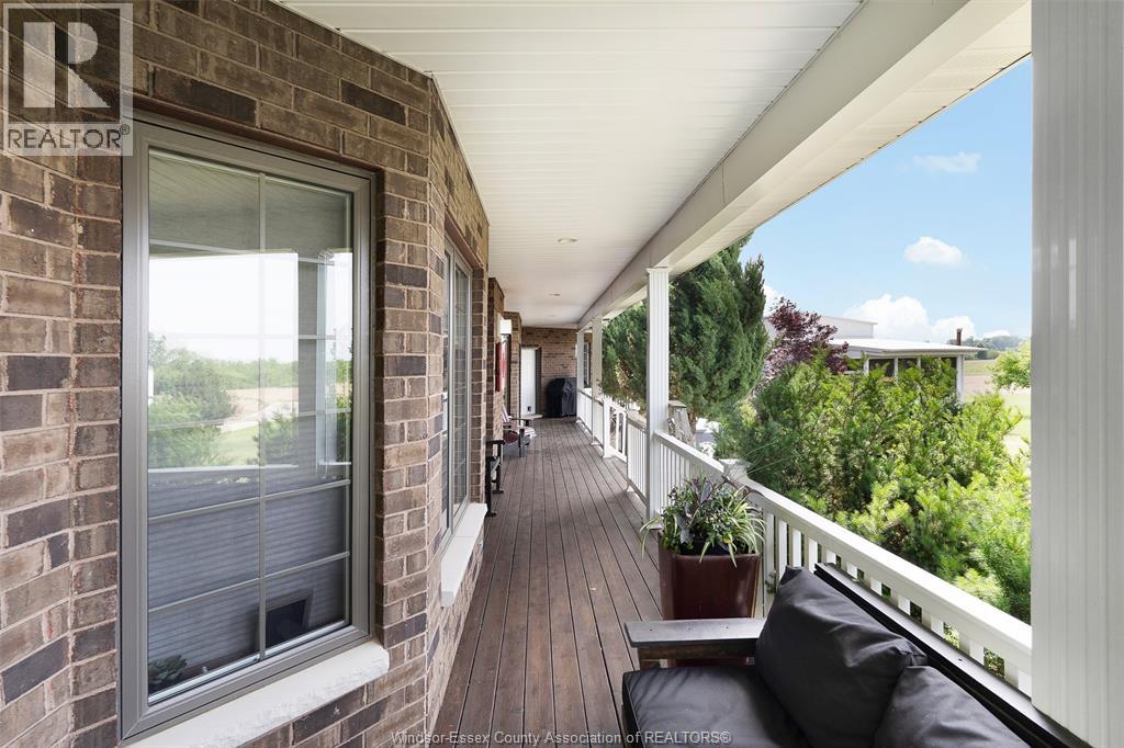 658 Talbot Street East Property Photo 6