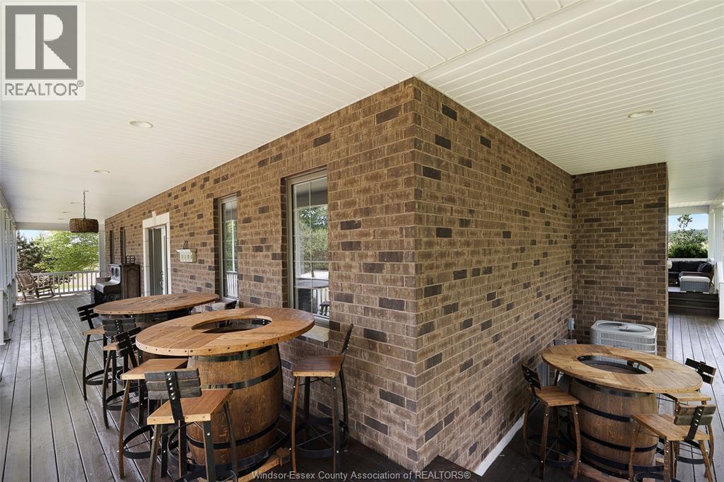 658 Talbot Street East Property Photo 7
