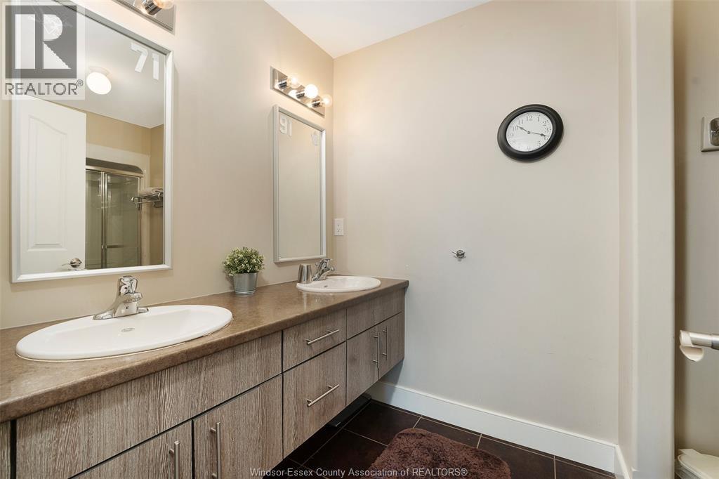 658 Talbot Street East Property Photo 30