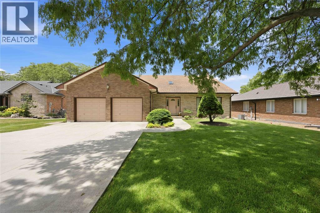 869 ST CLAIR PARKWAY