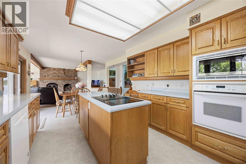 869 St Clair Parkway Property Photo 17