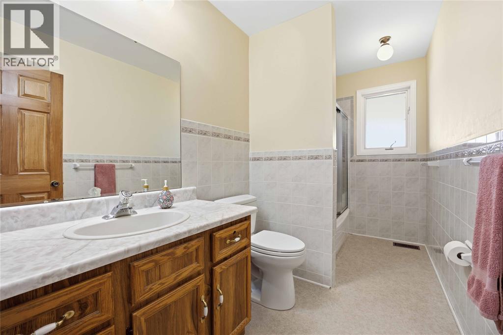 869 St Clair Parkway Property Photo 33