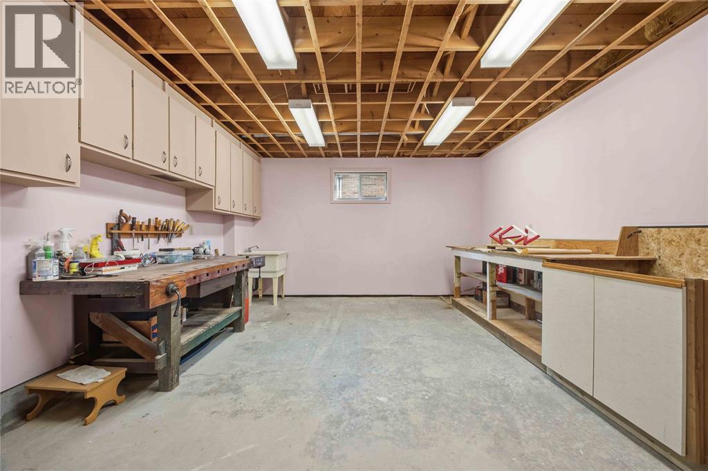 869 St Clair Parkway Property Photo 34
