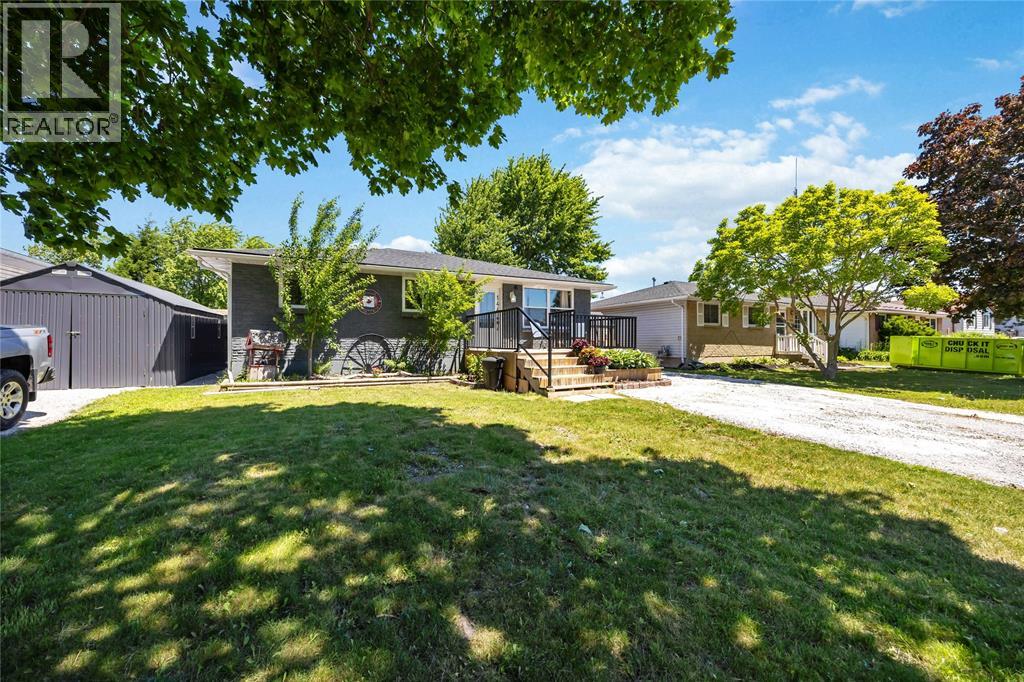144 Templeton Crescent Property Photo 3
