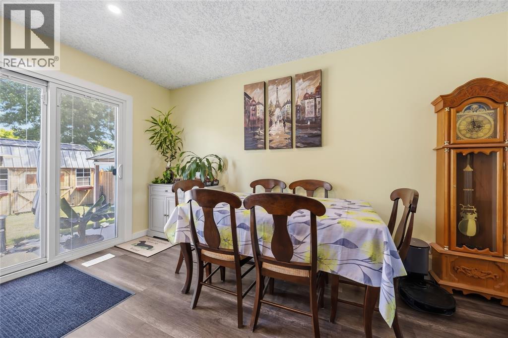 144 Templeton Crescent Property Photo 12