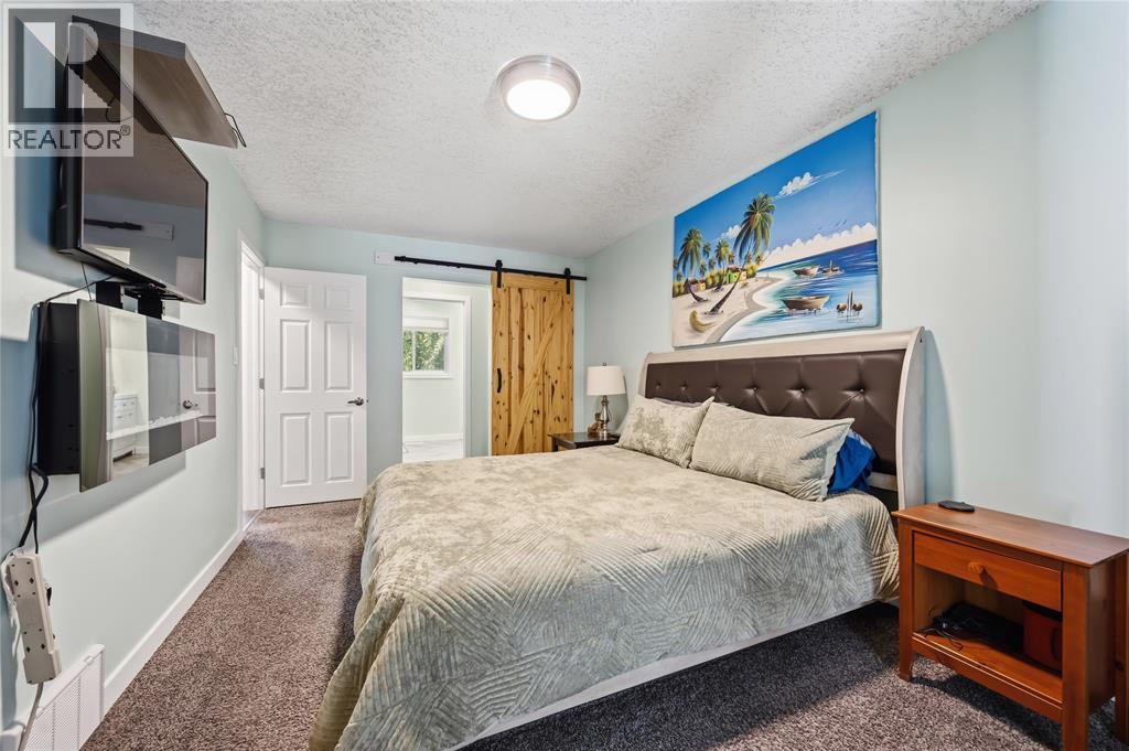 144 Templeton Crescent Property Photo 18