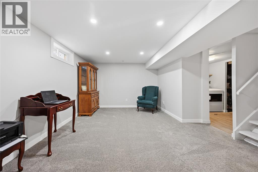 144 Templeton Crescent Property Photo 23