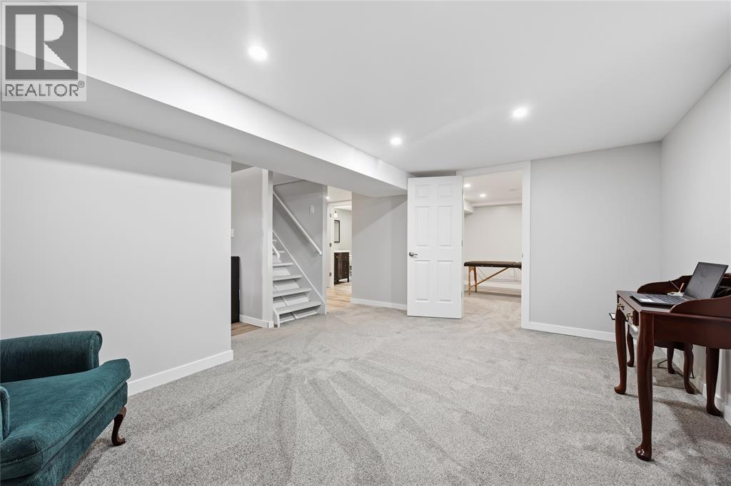 144 Templeton Crescent Property Photo 24