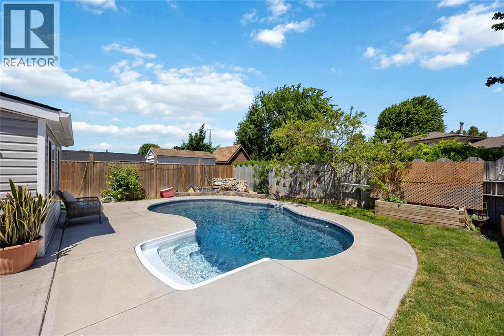 144 Templeton Crescent Property Photo 39