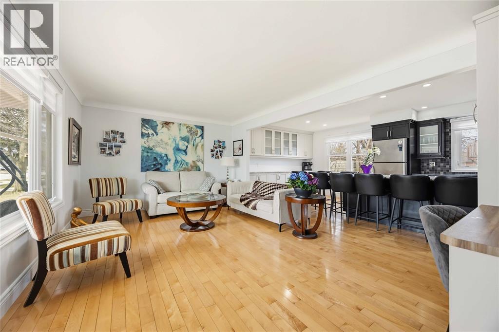 1104 Cathcart Boulevard Property Photo 4