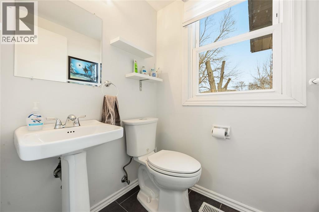 1104 Cathcart Boulevard Property Photo 14