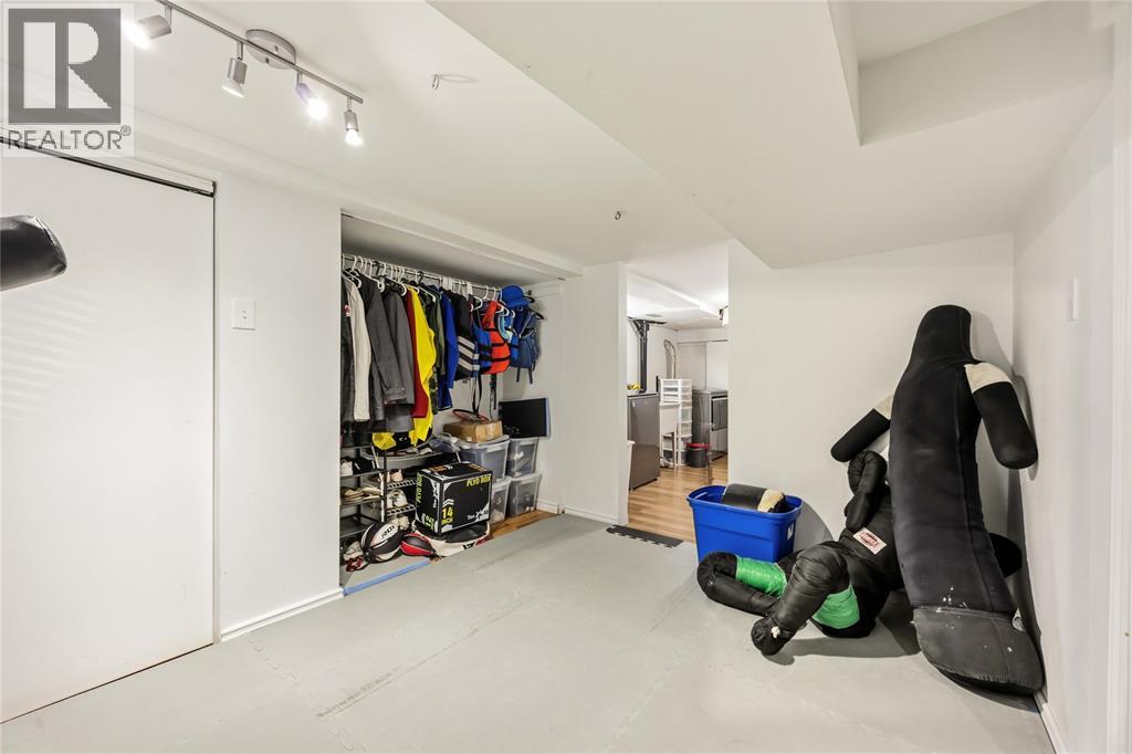 1104 Cathcart Boulevard Property Photo 25