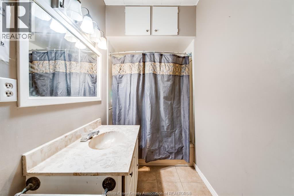40 Queen Property Photo 13