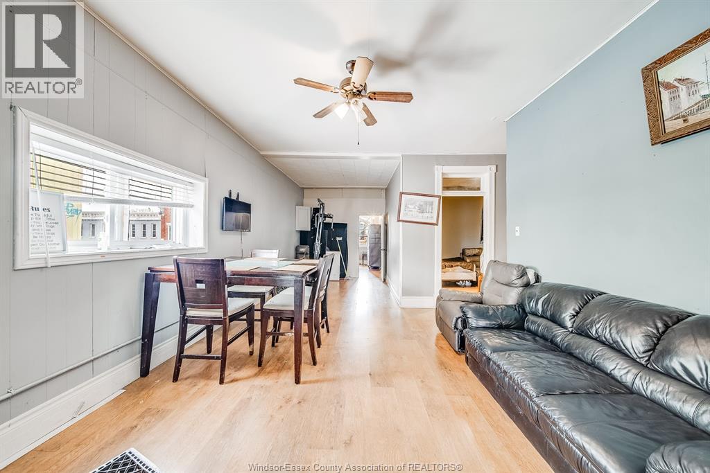 40 Queen Property Photo 15