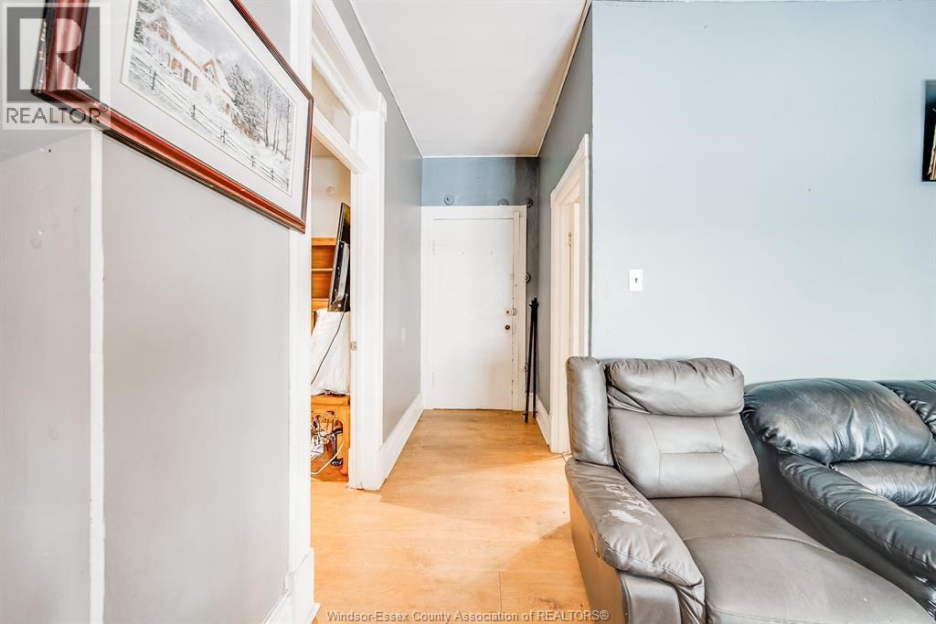 40 Queen Property Photo 16