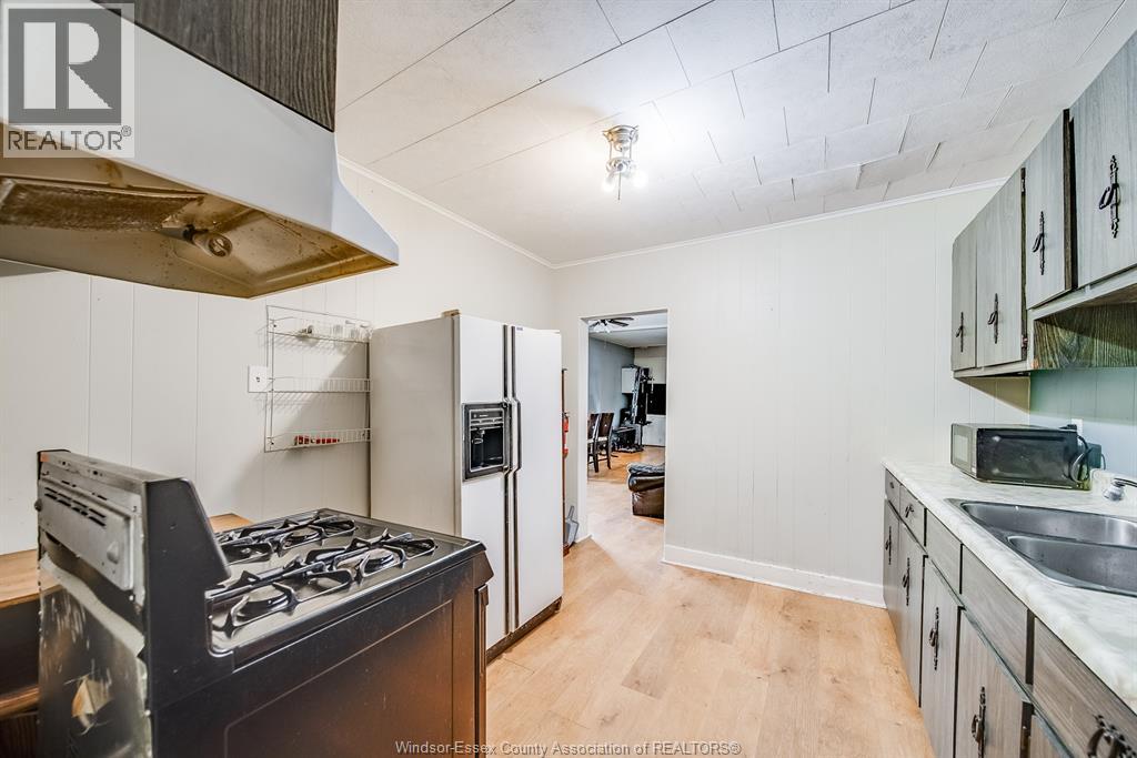 40 Queen Property Photo 26