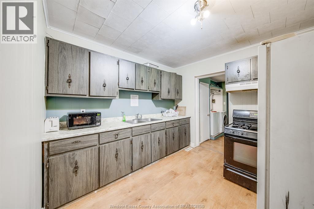 40 Queen Property Photo 27