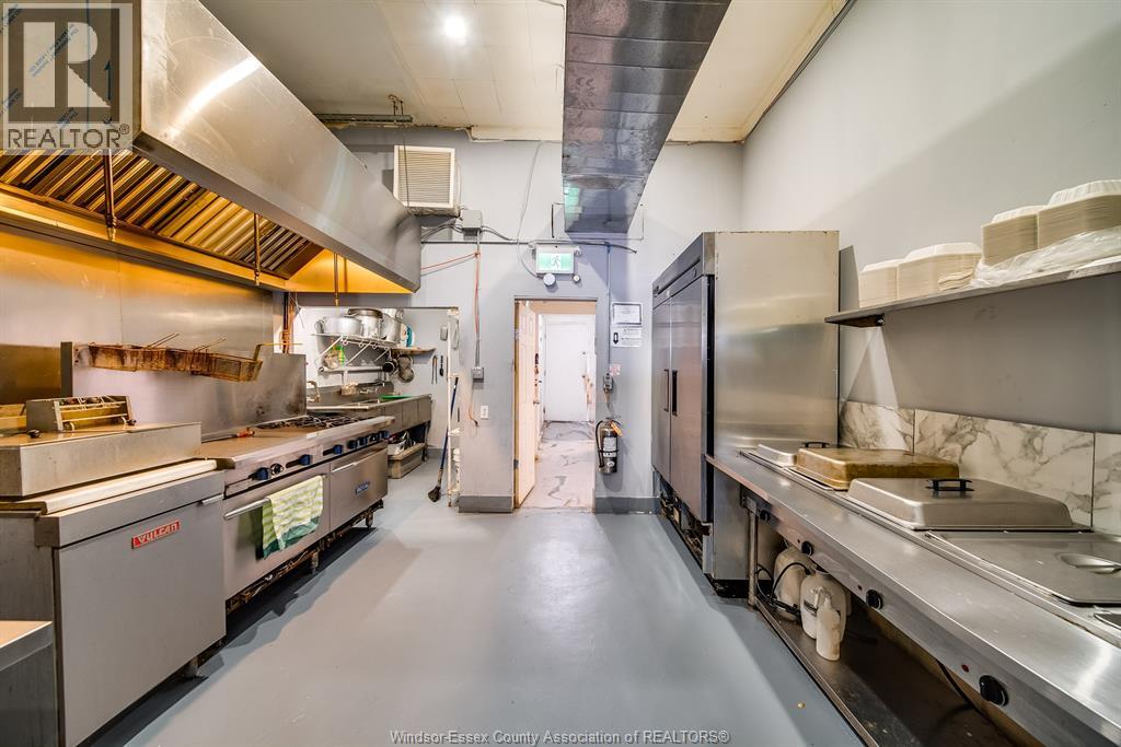 40 Queen Property Photo 37