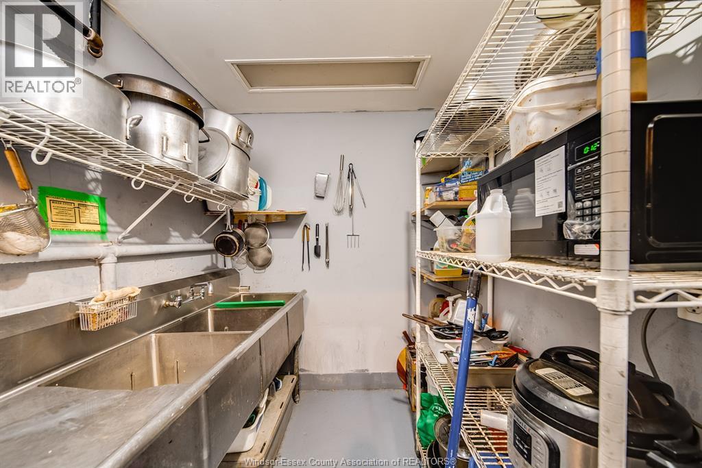 40 Queen Property Photo 39