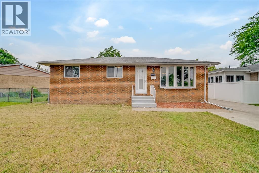 5210 Queen Elizabeth Drive Property Photo 2