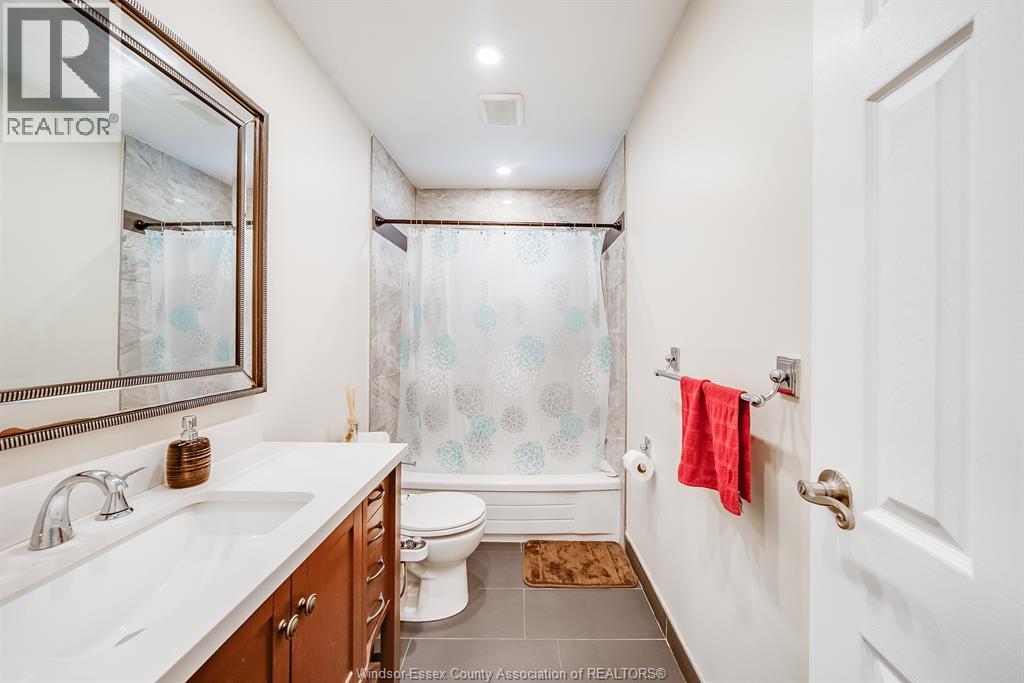 5210 Queen Elizabeth Drive Property Photo 20