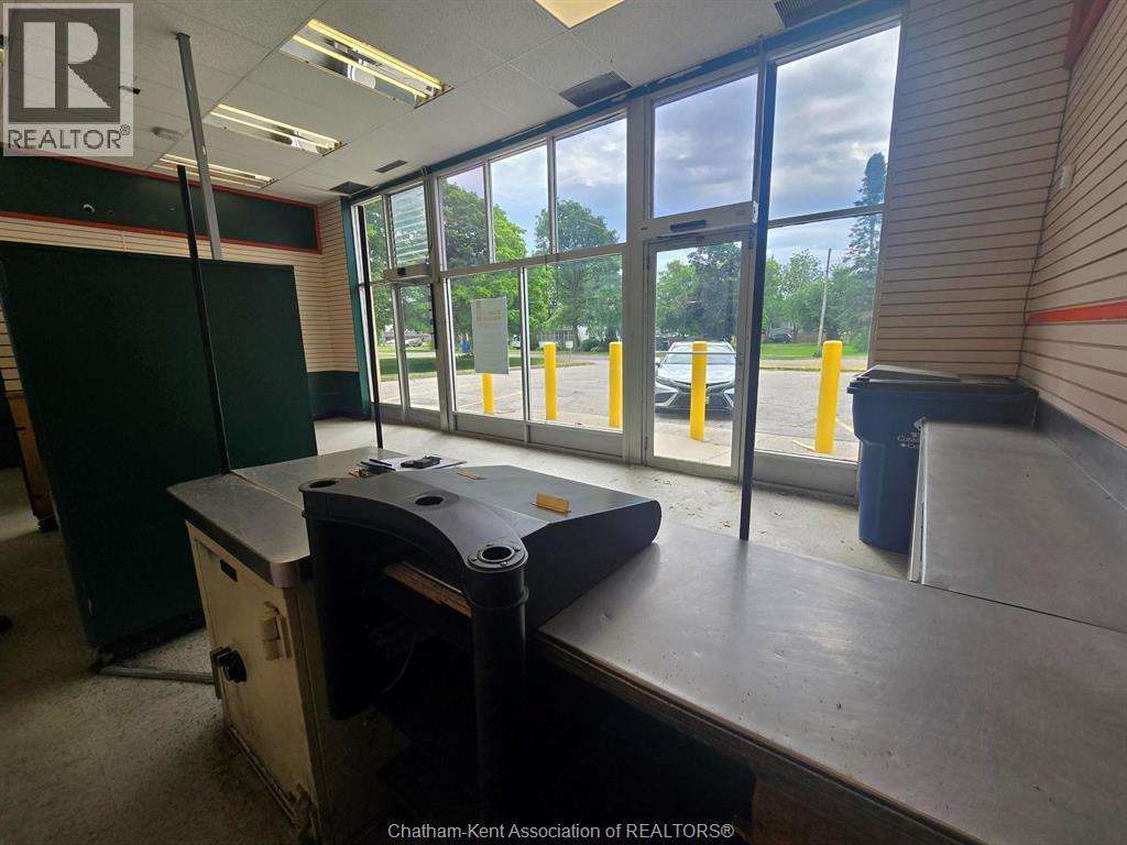 160 Oak Street Property Photo 2