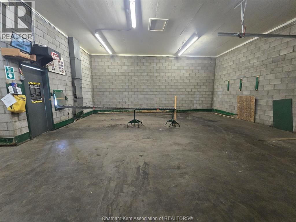 160 Oak Street Property Photo 13