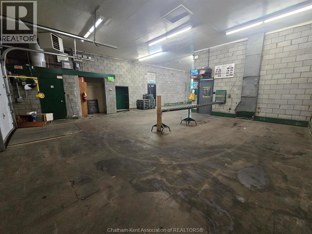 160 Oak Street Property Photo 15