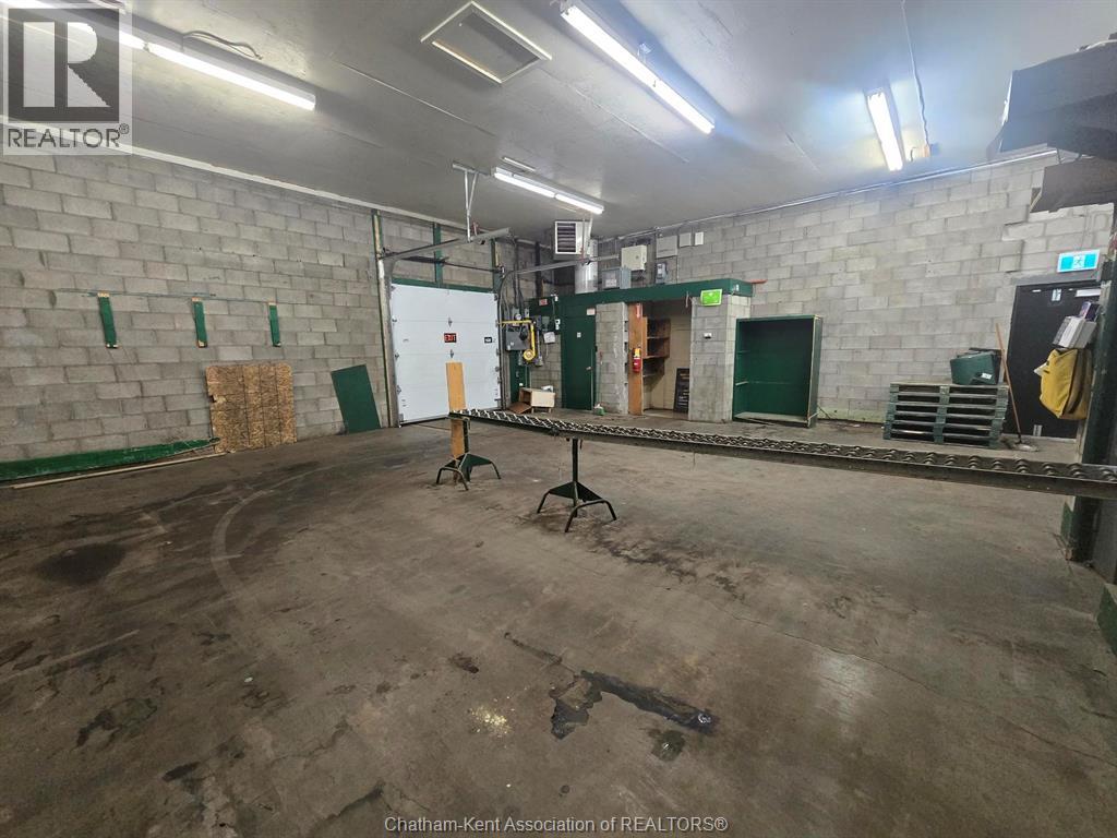 160 Oak Street Property Photo 16