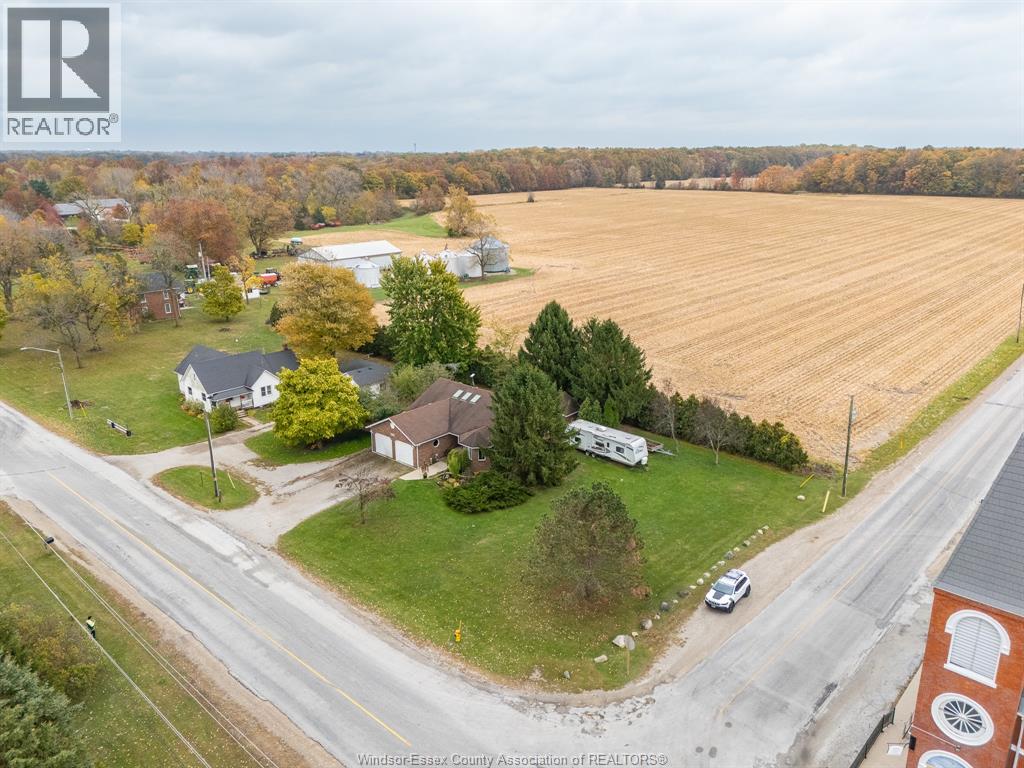 879 Road 2 W Property Photo 1