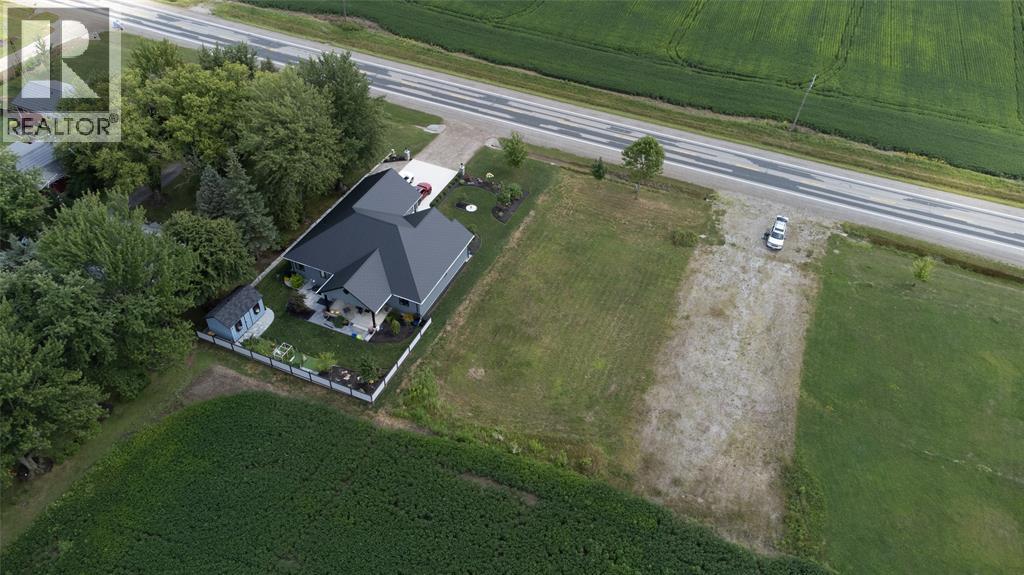 Pt Lt 35 P Oil Springs, Pts 3 & 4 Road Property Photo 1