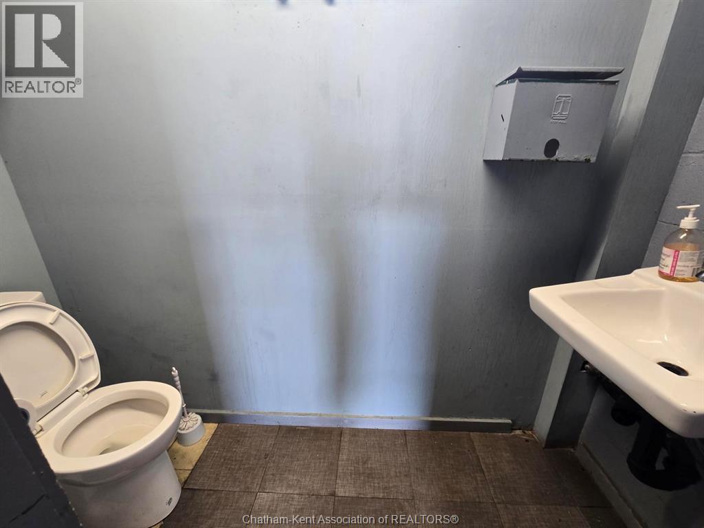 167 Queen Line Property Photo 9