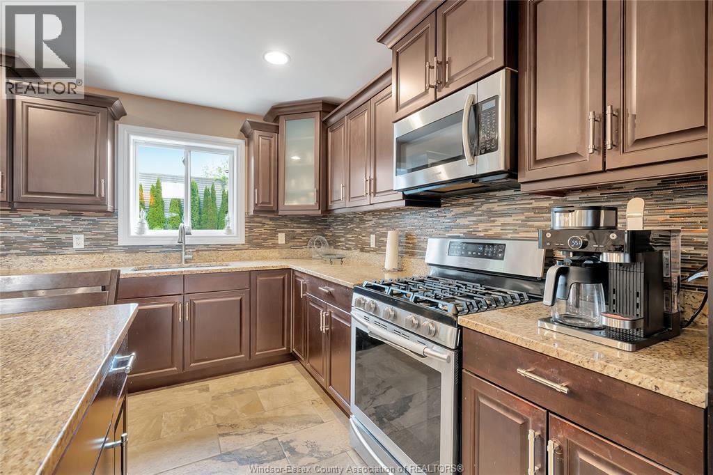 2264 Dandurand Property Photo 5