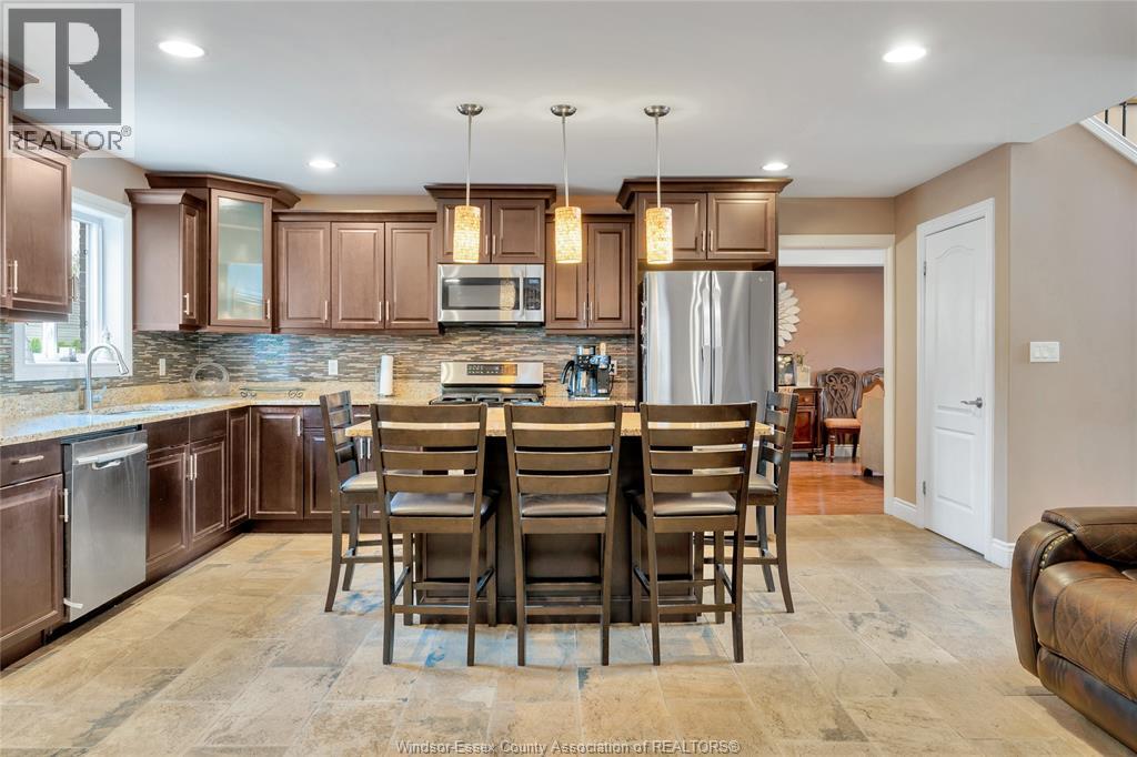 2264 Dandurand Property Photo 6